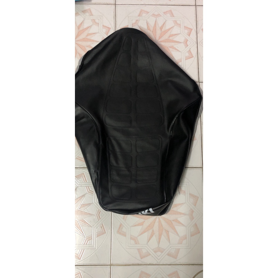 Da yên/ Áo yên bọc xe Suzuki 125