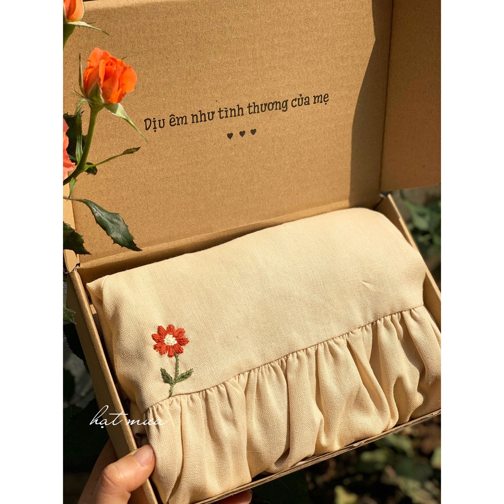 (Hàng thiết kế) Đầm linen Cẩm Vân thêu tay thoáng mát cho bé gái