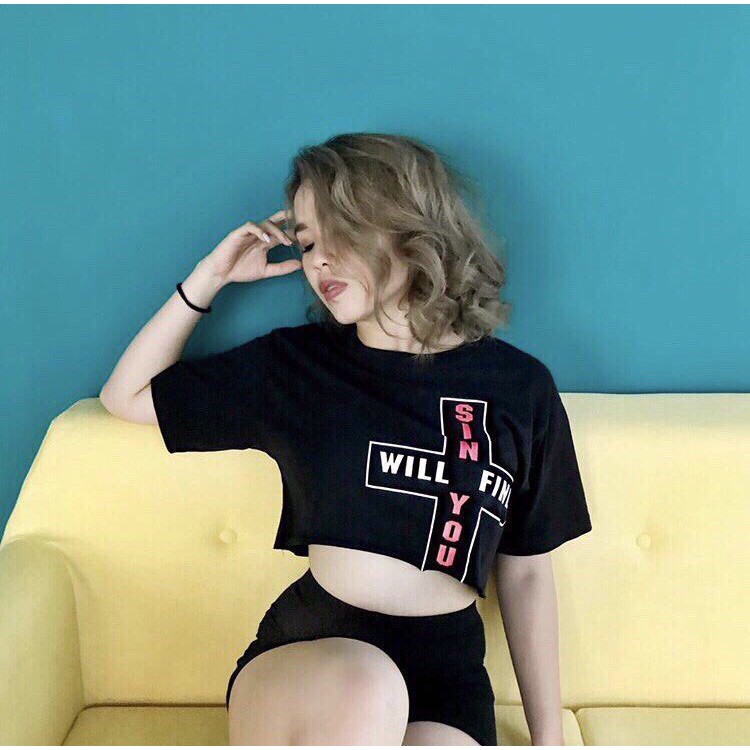 Áo croptop đen ngắn tay hình chữ thập