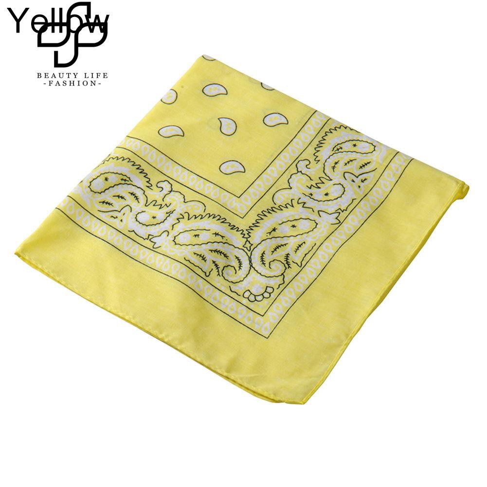 Khăn tay vuông hoạ tiết