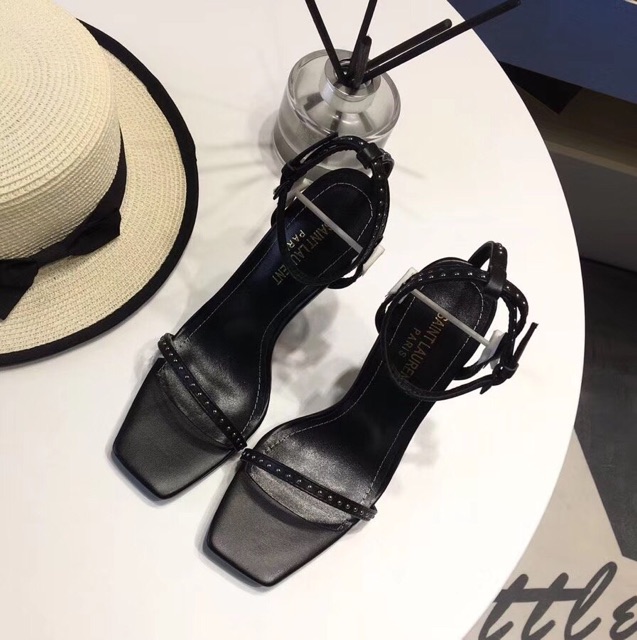 Sandal cao gót dây đinh mảnh cực sang-sẵn màu đỏ size 34