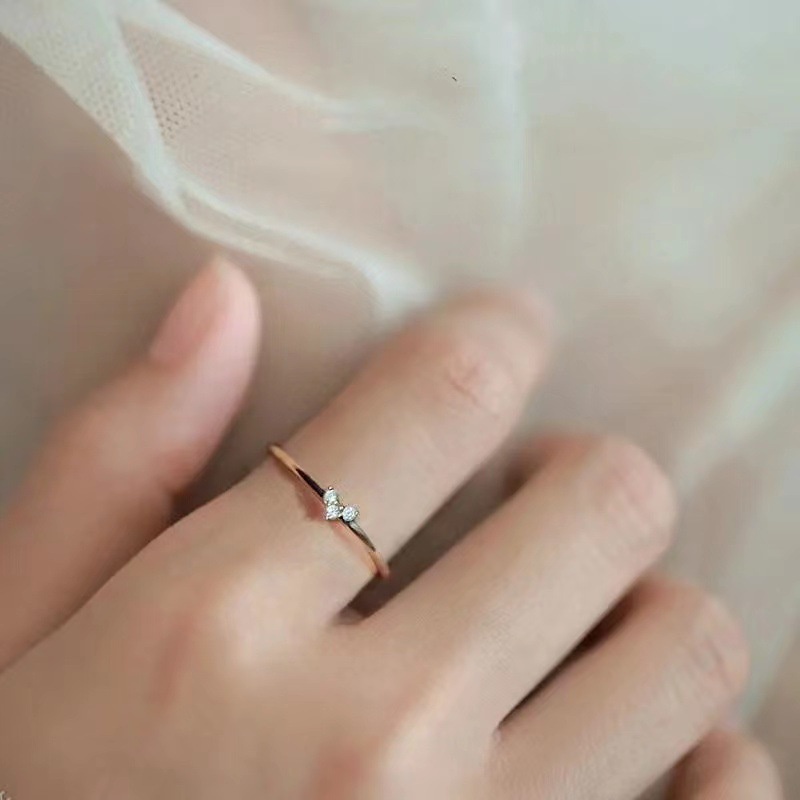 Nhẫn Đính Hôn Chất Liệu Thép Titan Mạ Vàng Bạc Đính Đá Zircon Hình Trái Tim Thời Trang