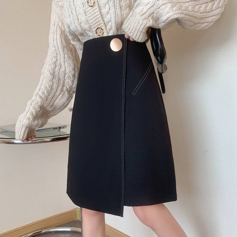 Chân váy A viền chỉ nổi