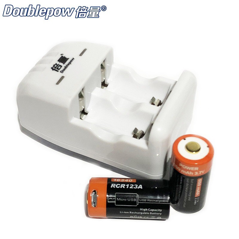 Bộ Sạc Pin Doublepow DP-K06 Kèm 02 Pin Sạc DP-CR123A 650mAh Cao Cấp