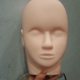 Đầu manacanh học massage và nối mi