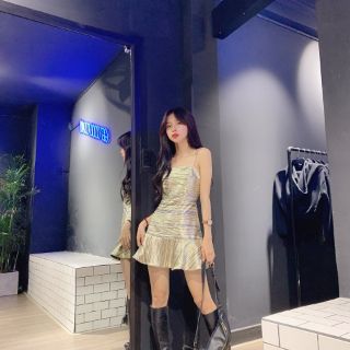 Đầm 2 dây chữ A