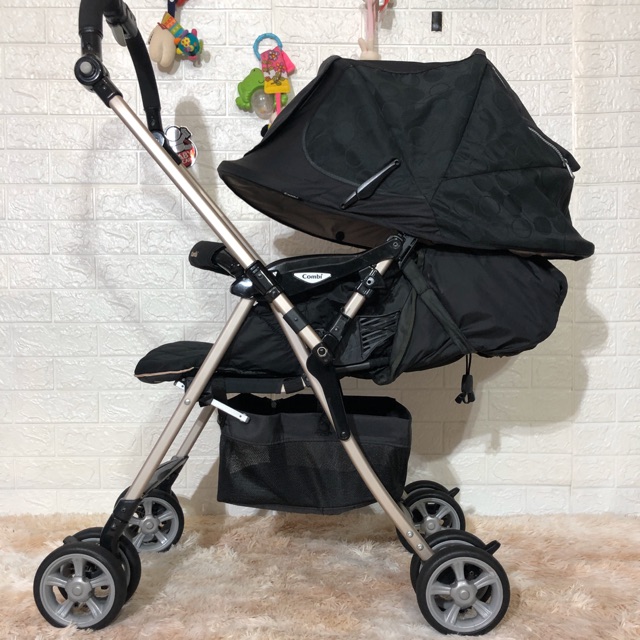 Xe đẩy cho bé Combi Granpaseo LY600