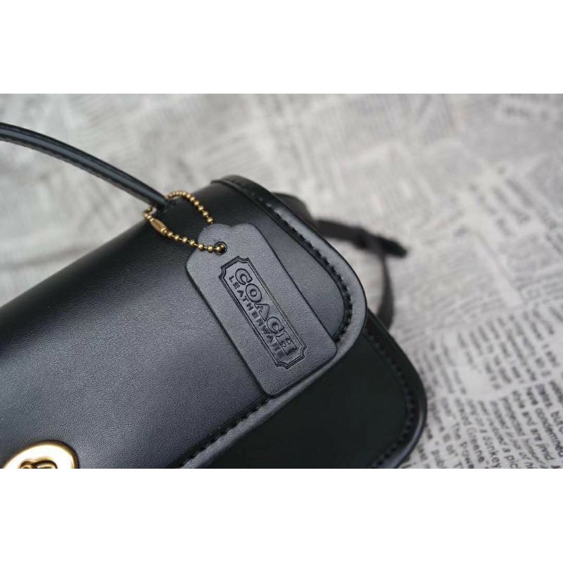 ❤️COACH TURNLOCK CLUTCH CROSSBODY BAG