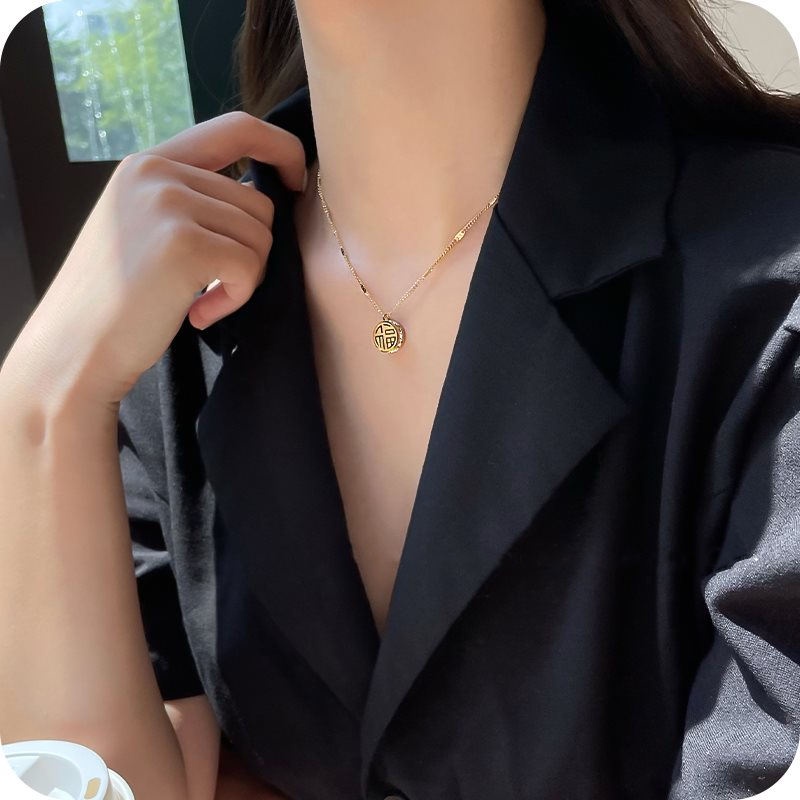 Dây chuyền titan nữ KHÔNG GỈ vòng cổ vàng mạ 18k mặt chữ phúc phong cách retro cổ điển sang trọng trang sức titan cao cấp