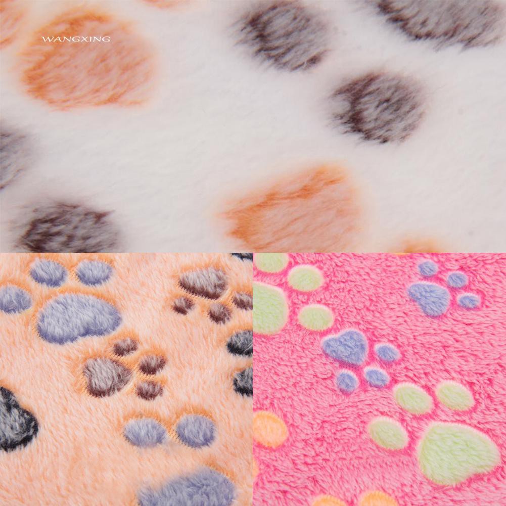 Thảm lông nhung họa tiết dấu chân chó giữ ấm cho thú cưng