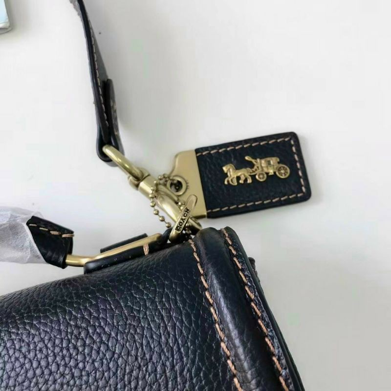 Túi xách Coach Riley handbag sling bag