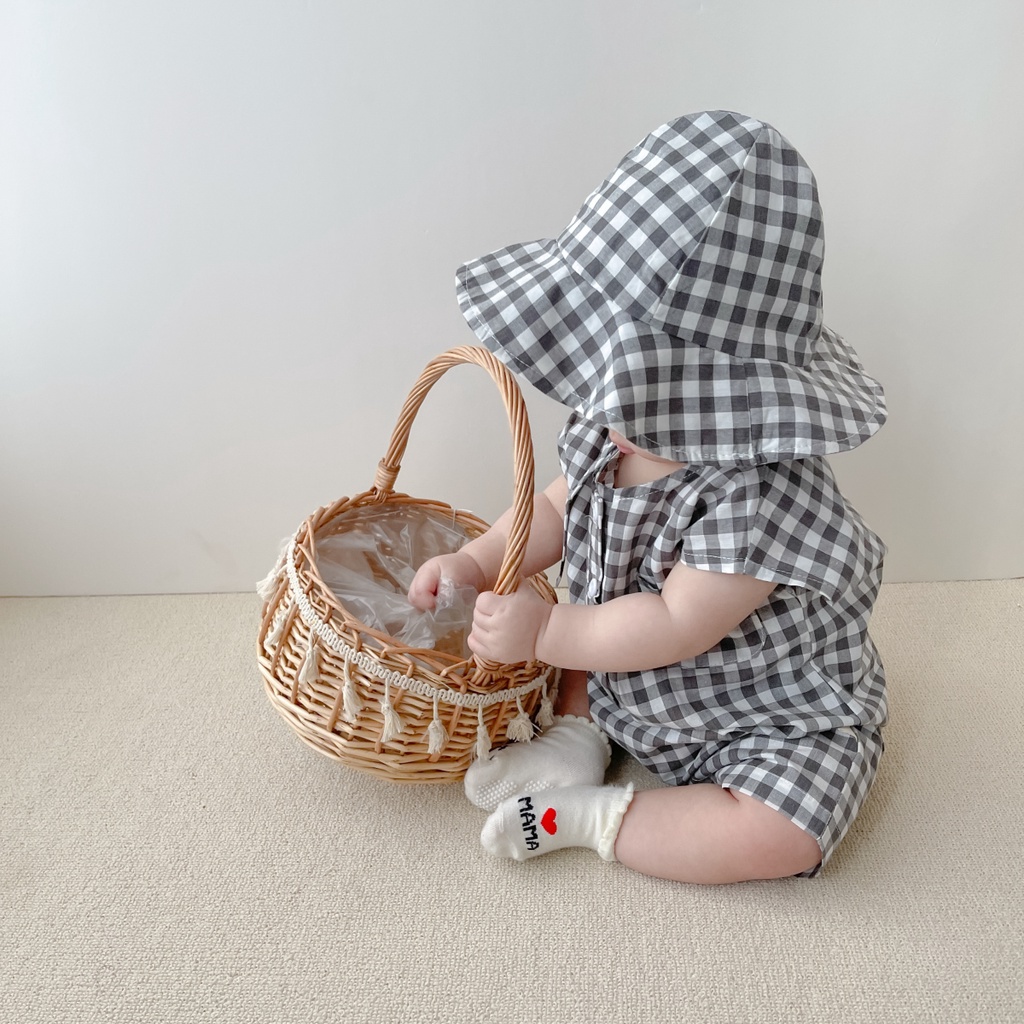 Set Đồ Liền Thân Sát Nách Họa Tiết Ca Rô + Nón Cho Bé