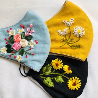 Khẩu trang thêu tay handmade