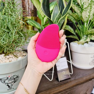 Máy silicon gai mềm rửa mặt (có clip)