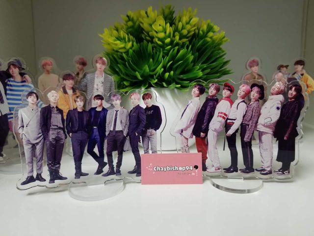 Standee BTS cao 15cm