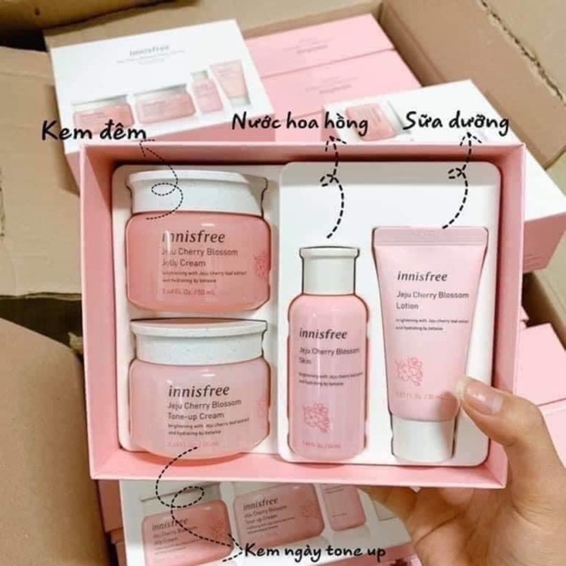 Set Dưỡng Da InnisFree Hoa Anh Đào Chính Hãng