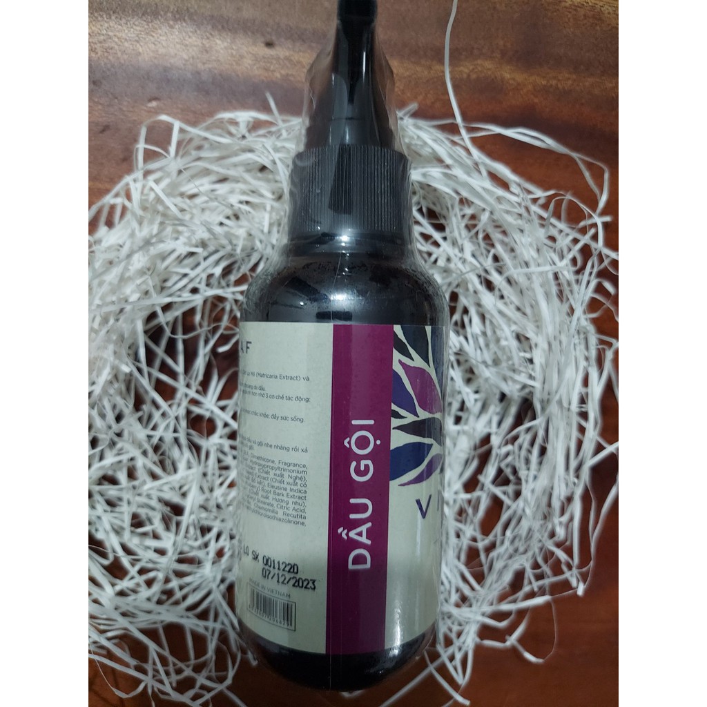 Dầu Gội Dược Liệu Violeaf , Chai 100ml, Loại Bỏ Gàu, Ngăn Ngừa Rụng Tóc, Sao Thái Dương Chính Hãng 100%