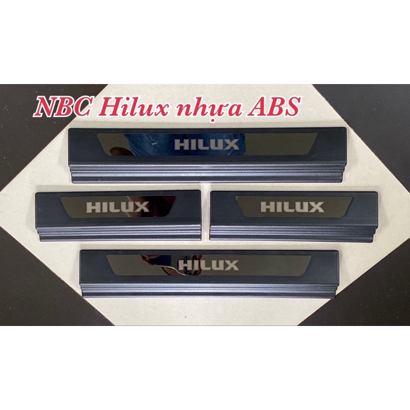 Ốp bậc chống xước Hilux