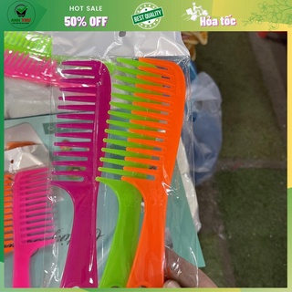 Combo 2 cái lược chải loại thưa (giau màu ngẫu nhiên) - Lược thưa nhựa giá rẻ tiện dụng
