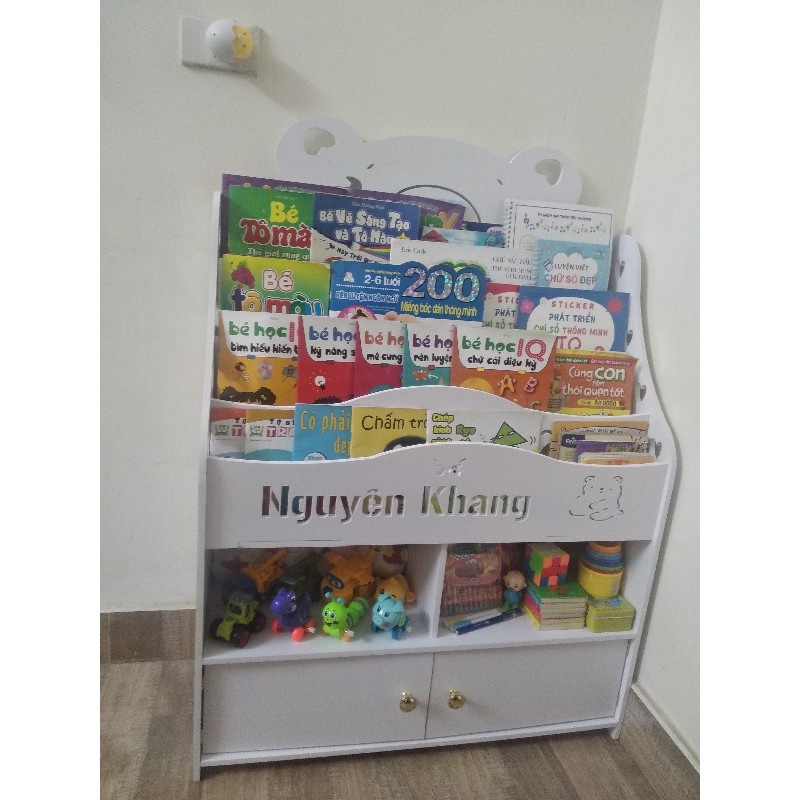Kệ sách cho bé hình gấu kèm tủ đồ cánh cửa  full bộ có vít