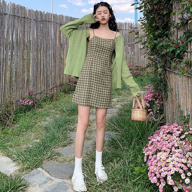 NRVP Đầm màu xanh bơ thời trang 2020