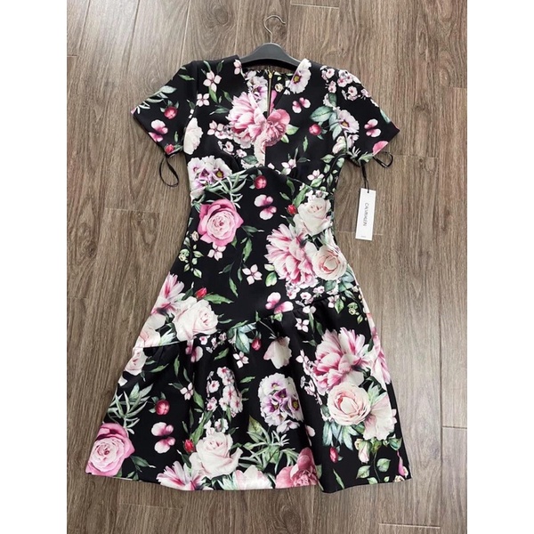 Đầm Calvin Klein hoa rất đẹp 🍀🍀🍀