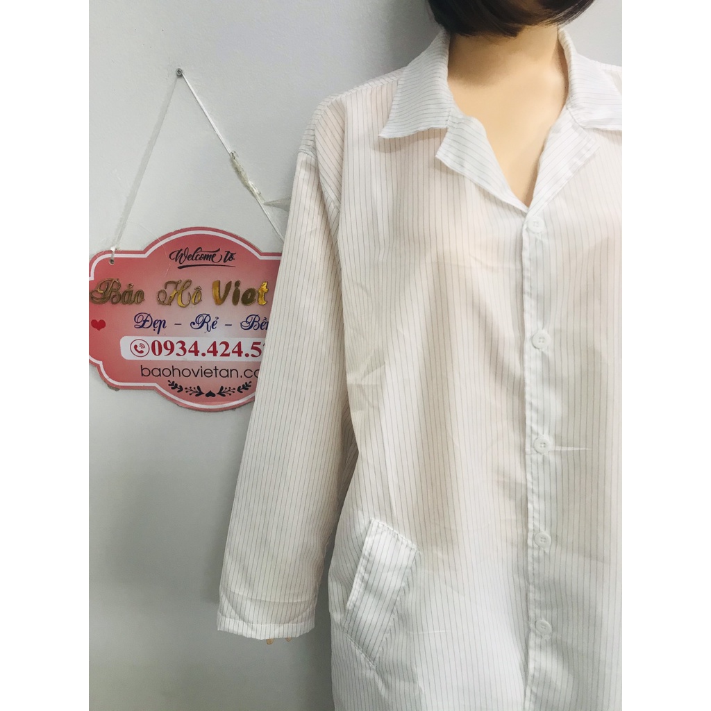 Bộ blouse phòng sạch nút chống tĩnh điện dài tay, túi xéo form rộng