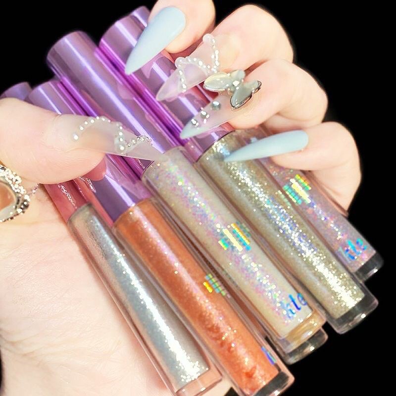 Nhũ mắt KTE ánh nhũ nhẹ điểm nhấn cho mắt | BigBuy360 - bigbuy360.vn