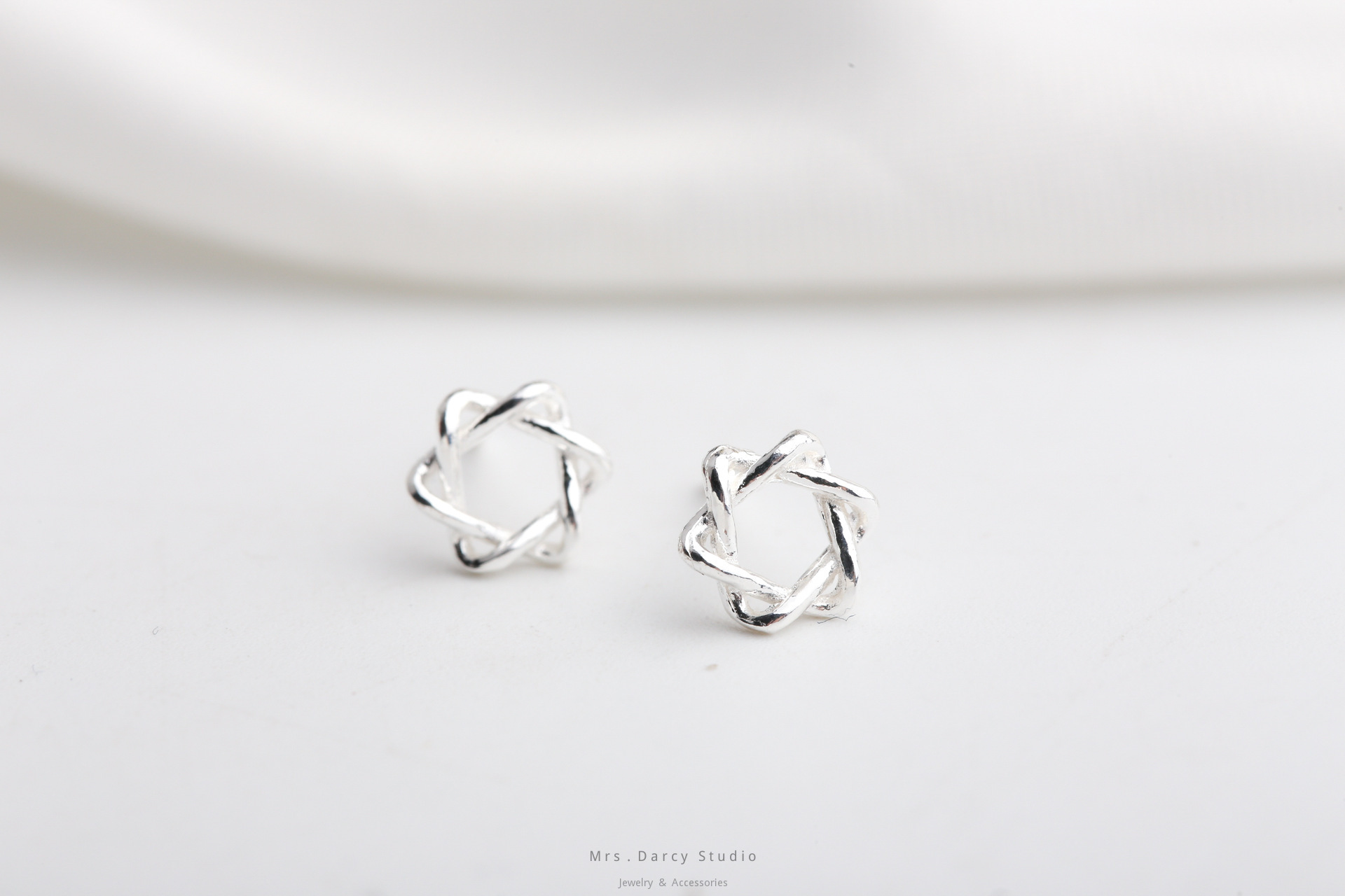 MRS.D【In Stock】100% Sterling Silver Six-mand Star Personality S925 Earrings Stud Earrings Colors of Zircon Jewelry Gift Ear Clips Minimalist Earring Design Jewelry Girls Allergy Free