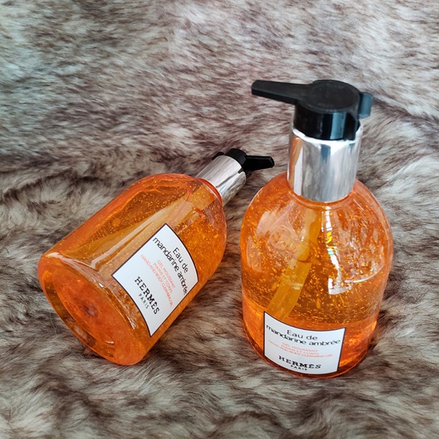 Sữa Tắm Hương Nước Hoa Pháp Hermes Eau de Mandarine Ambree 300ML