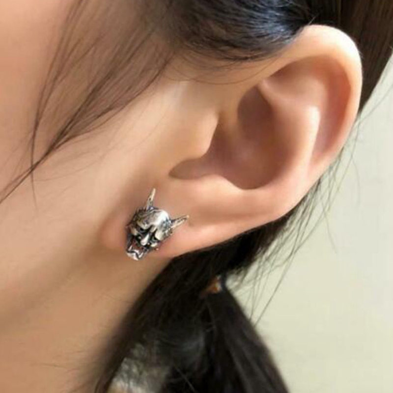 Khuyên tai thiết kế hình đầu quỷ cá tính thời trang dành cho nữ
