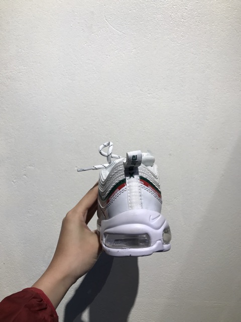 Giầy 97 trắng under uzulang
