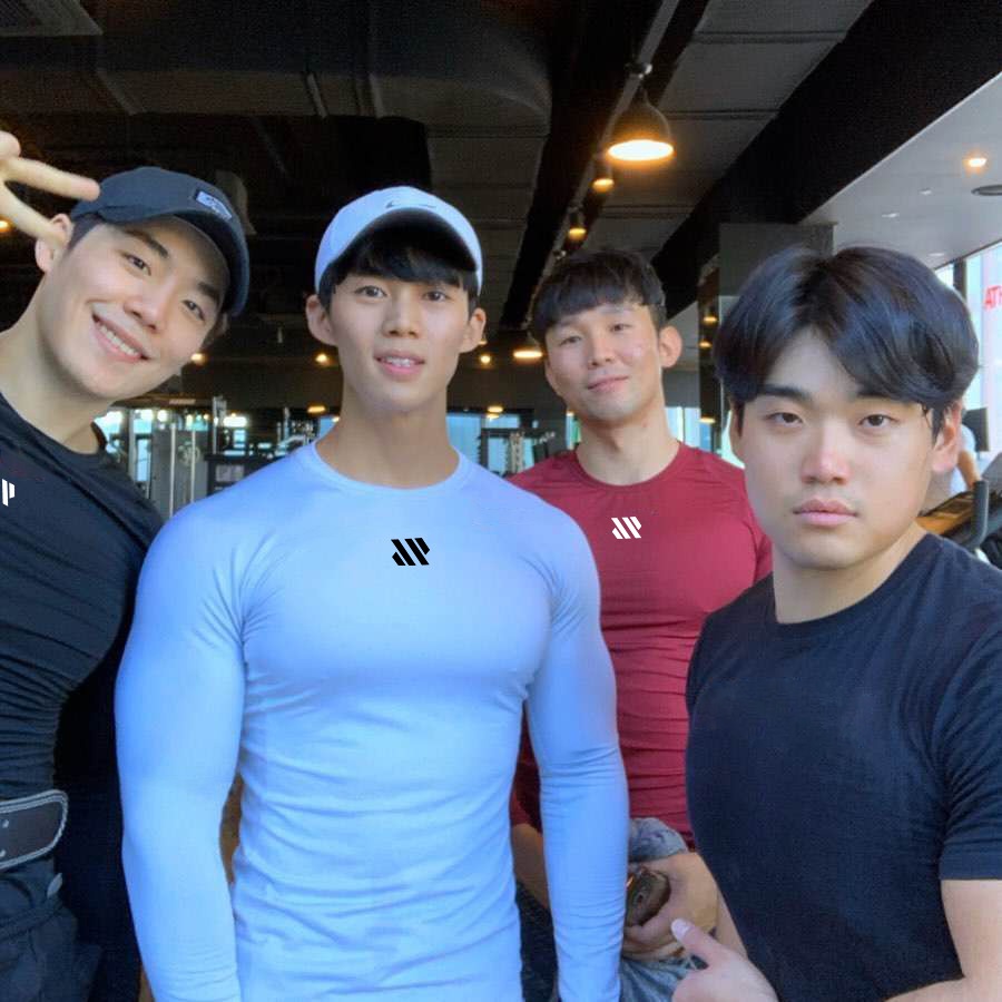 [ GYMEN ] Áo Giữ Nhiệt Áo tập gym nam trơn Áo thun dài tay thể thao phong cách Hàn Quốc big size co giãn thun lạnh tập ngắn tay vải thoáng thun lạnh PE co giãn form chuẩn slimfit  nhanh khô cao cấp chạy bộ chuyên Màu Sắc Nổi Bật thể dục bóng rổ Gym