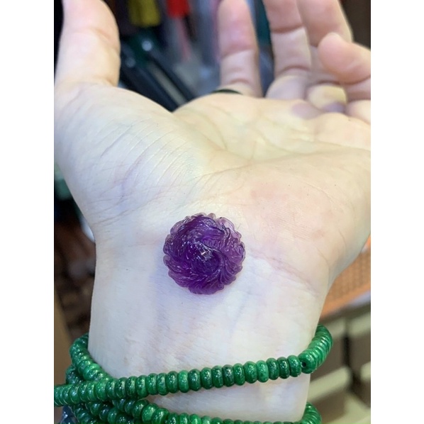 Mặt dây chuyền Hồ Ly chúa dáng tròn đá TA tím kích thước 1,7cm