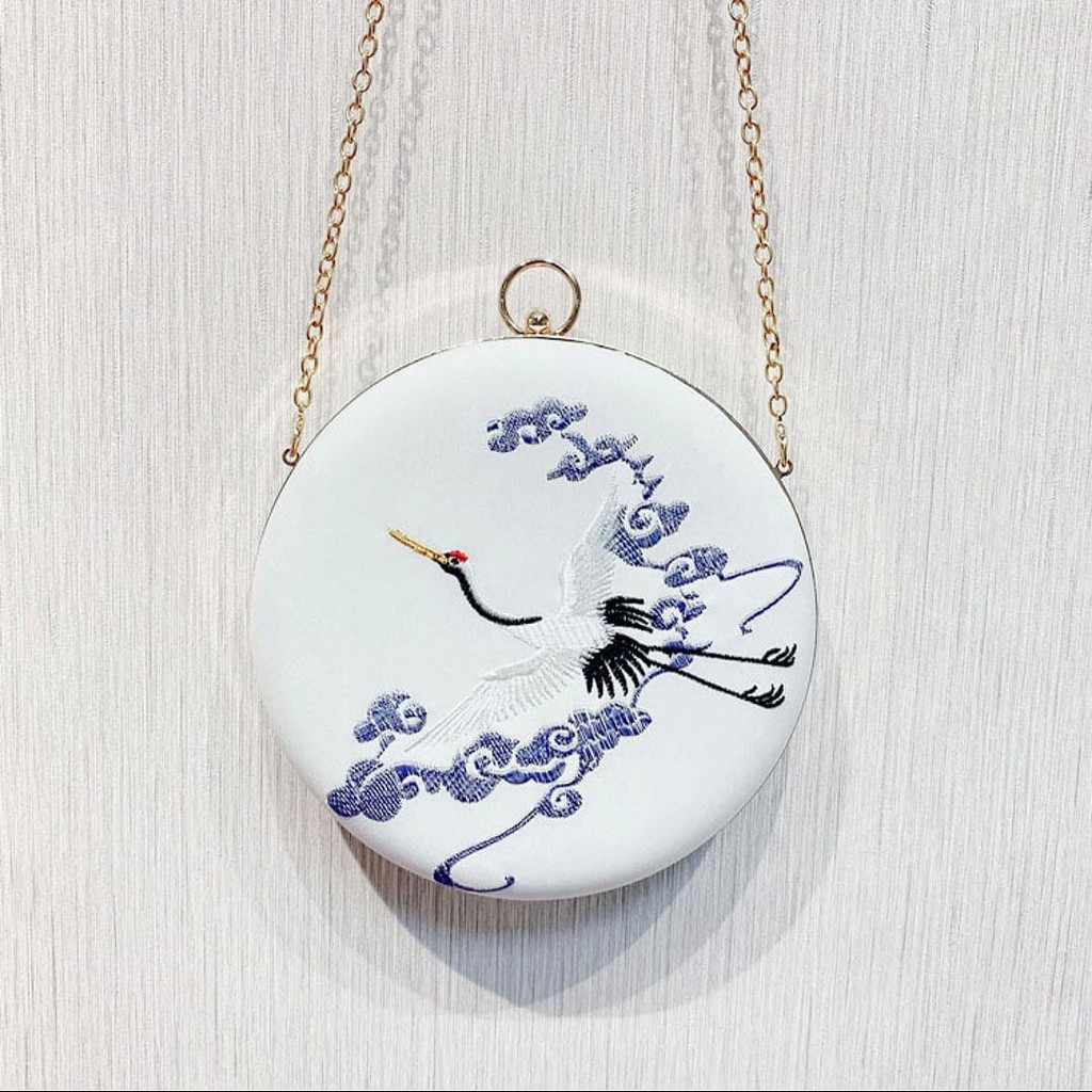 Túi tròn cổ trang cao cấp họa tiết thêu