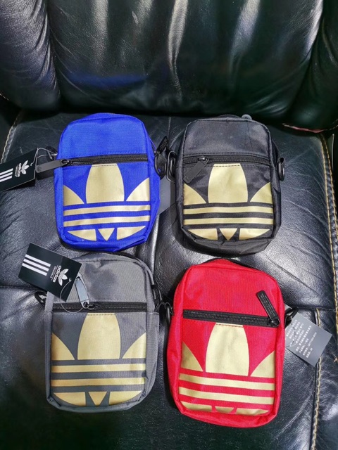 Túi đeo chéo Adidas mini logo vàng