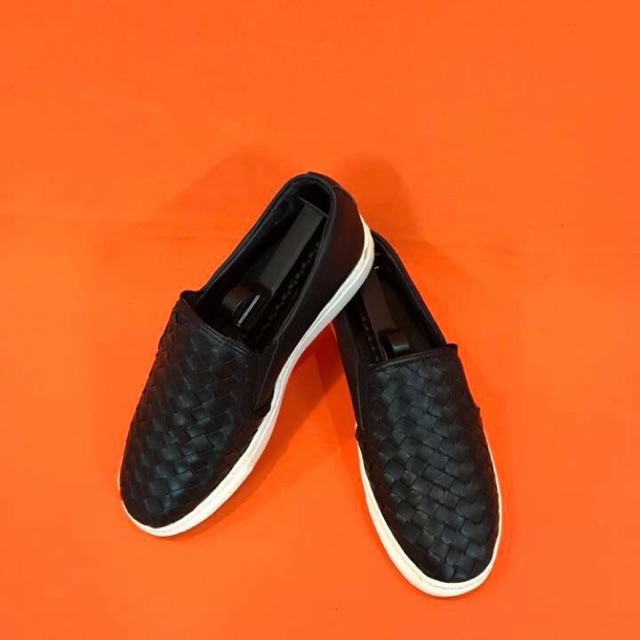 Giày slip on