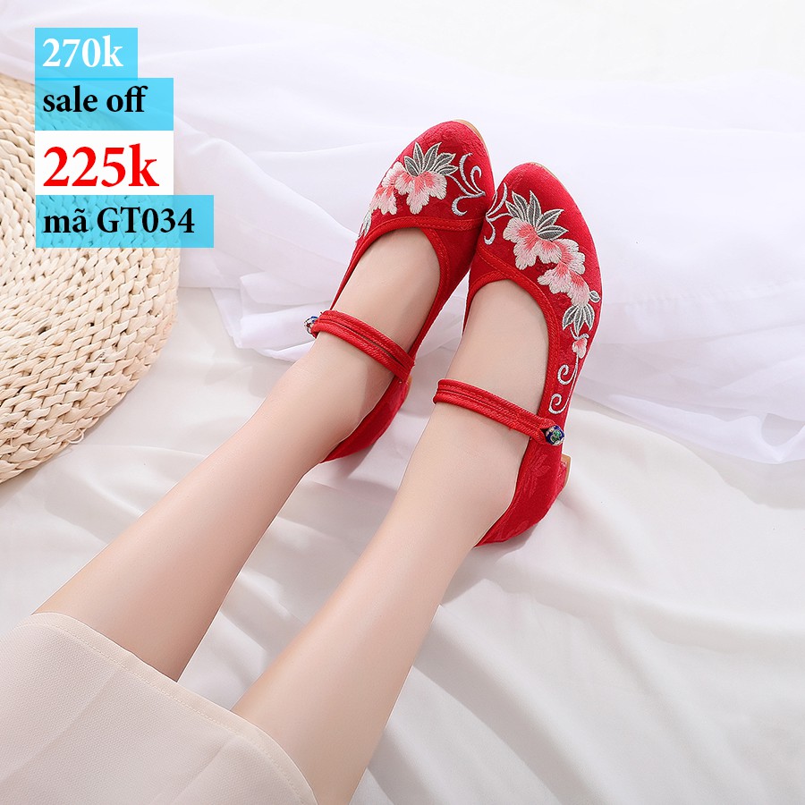 Giày thêu chim công đế thấp
