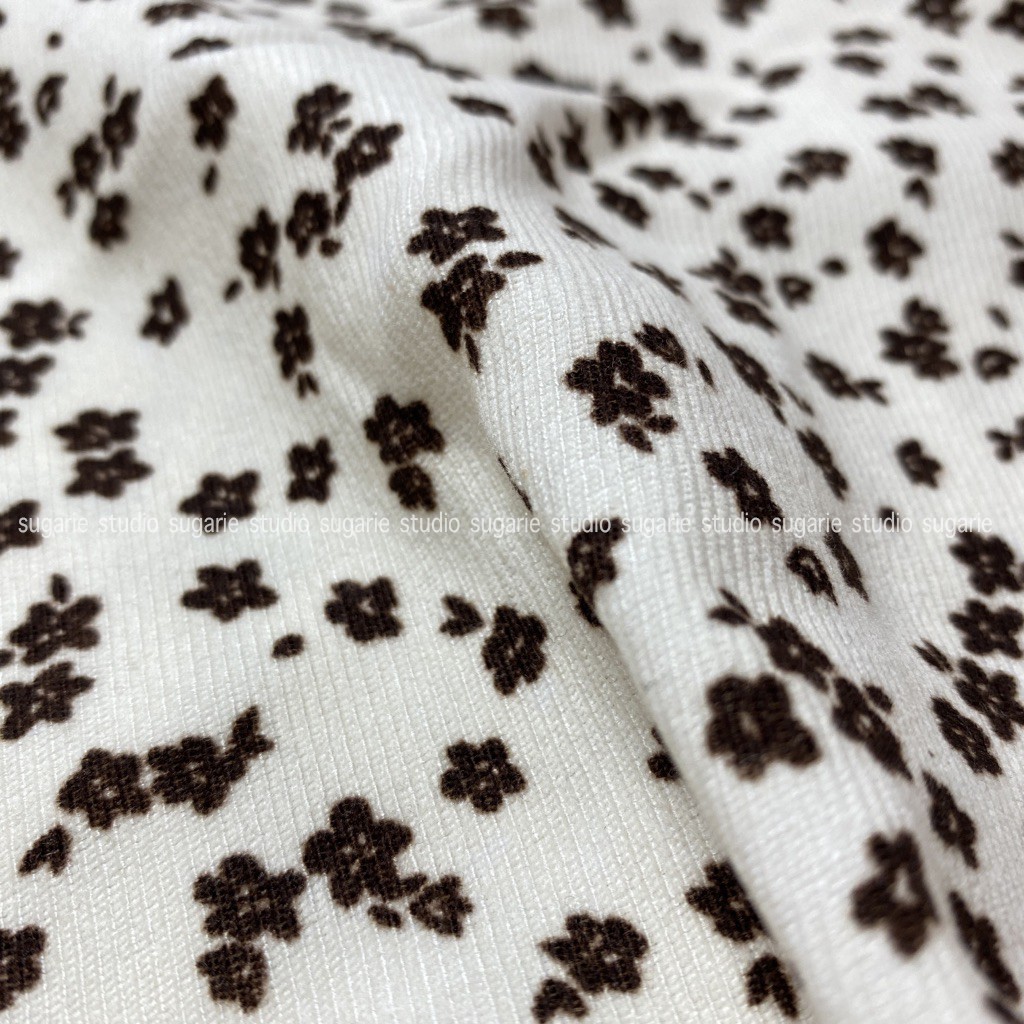 Áo tay dài cổ vuông hoạ tiết hoa nhí vintage SUGARIE