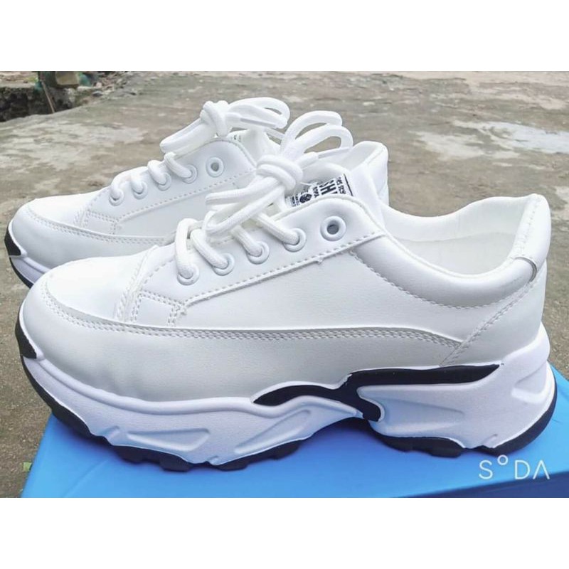 Giày thể thao 38