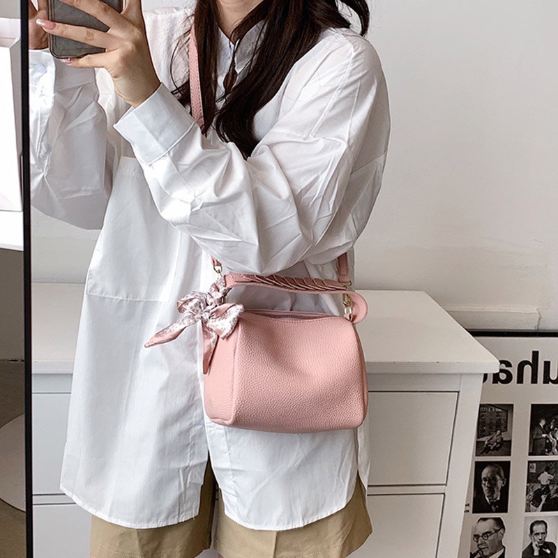 IELGY High-quality simple hand-held lady's silk scarf messenger bag