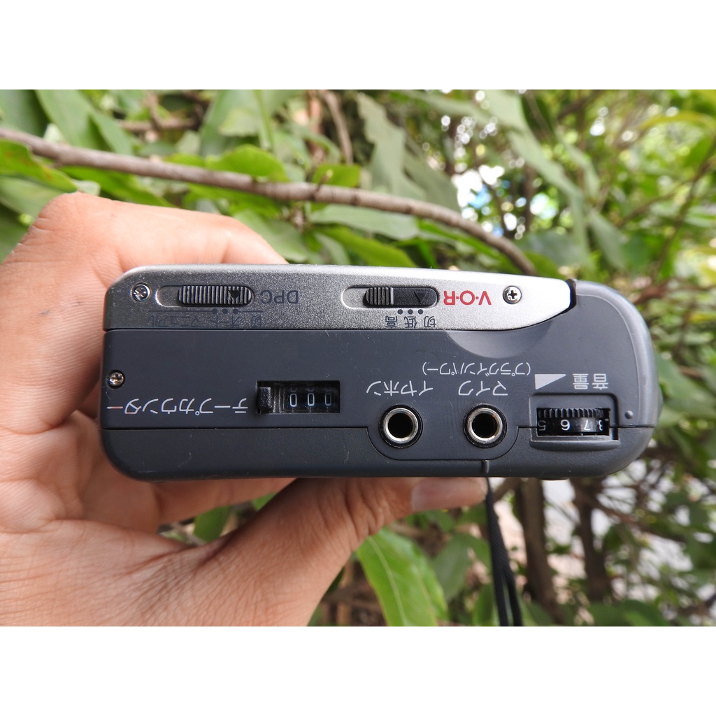 Máy nghe nhạc Cassette Sony TCM-AP10 loa ngoài phát băng 2 chiều cửa băng bằng kim loại