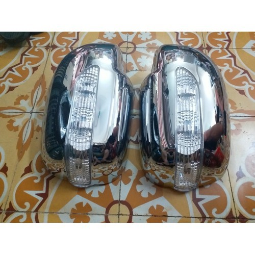 TOYOTA INNOVA 2008-2009 : BỘ 2 ỐP GƯƠNG CHIẾU HẬU CÓ ĐÈN