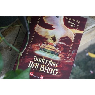 Sách - Dưới cánh đại bàng