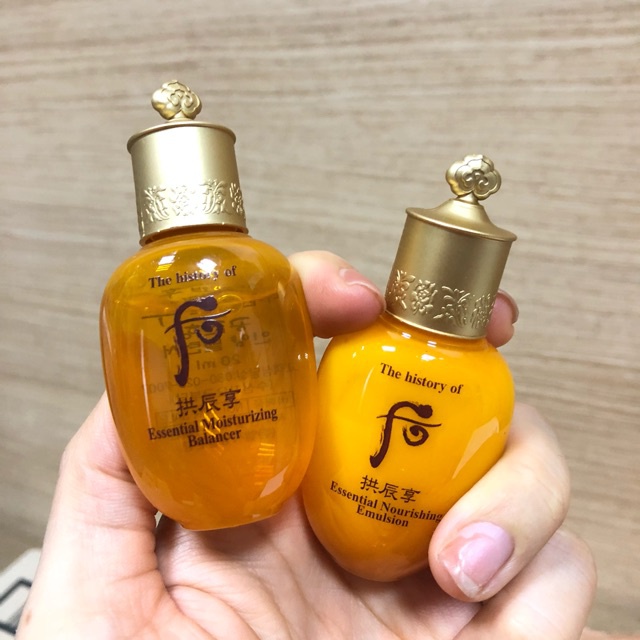 Cặp nước hoa hồng &amp; sữa dưỡng whoo vàng 20ml