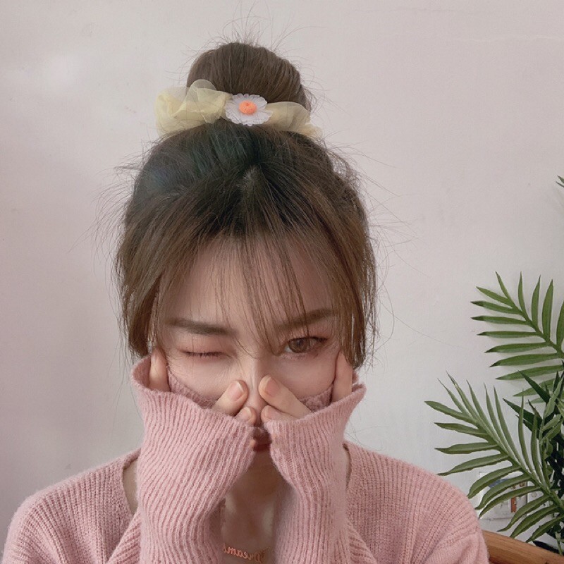 Nơ buộc tóc scrunchies đính hoa tiểu thư