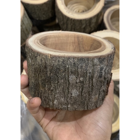 Chậu gỗ trồng hoa