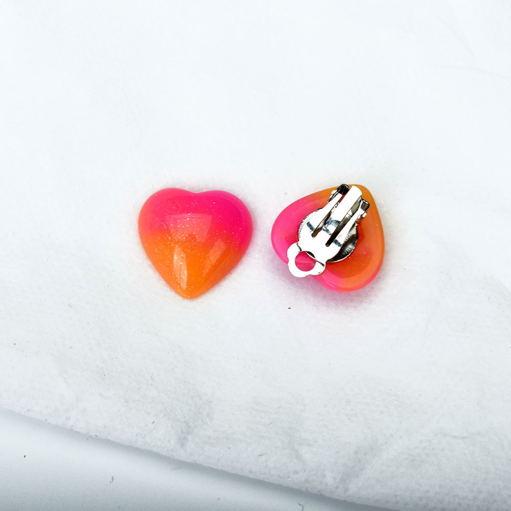 Khuyên Kẹp Vành Tai Không Xỏ Lỗ Hình Trái Tim Lớn Bằng Nhựa Resin Cho Nữ