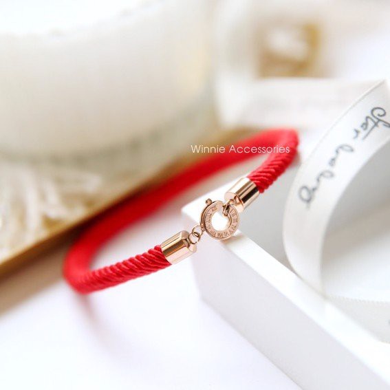 Lắc tay nữ titan redline