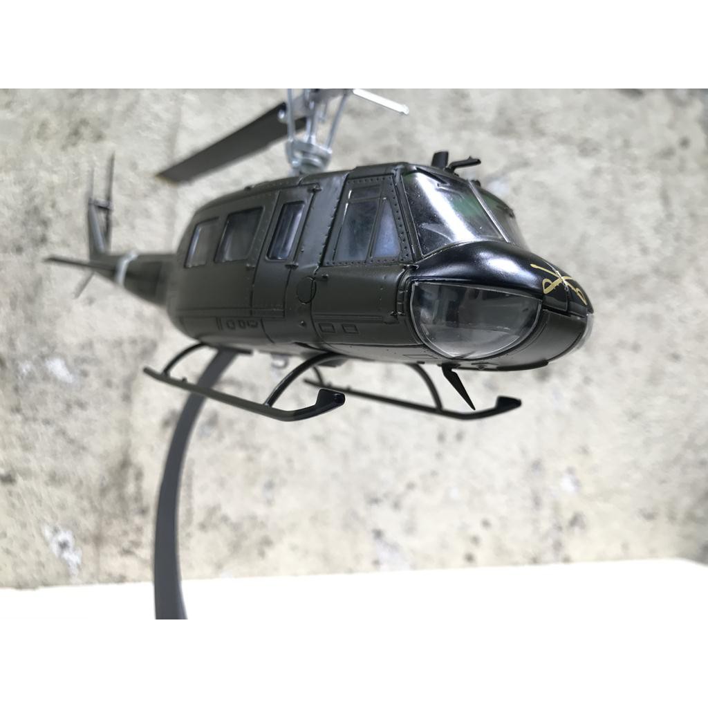 Mô hình máy bay Trực Thăng UH-1 Huey  1:48